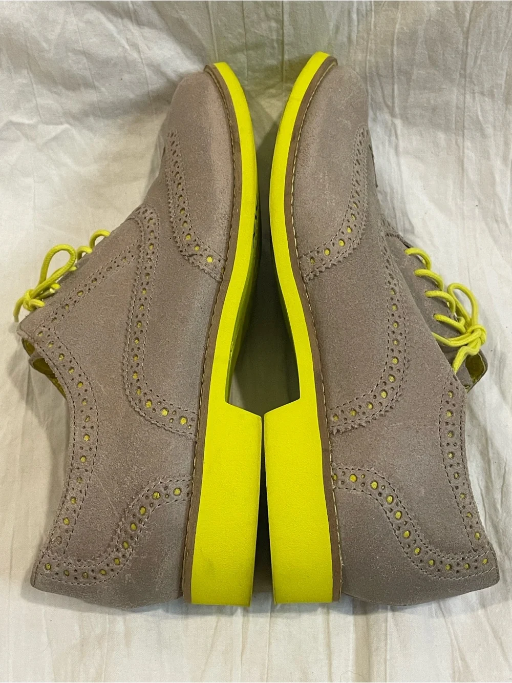 Cole Haan Men’s 8.5 Suede Wingtip Oxford Shoes Gray Neon Yellow business casual